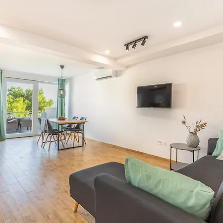 Adris Apartments Omis Exterior photo