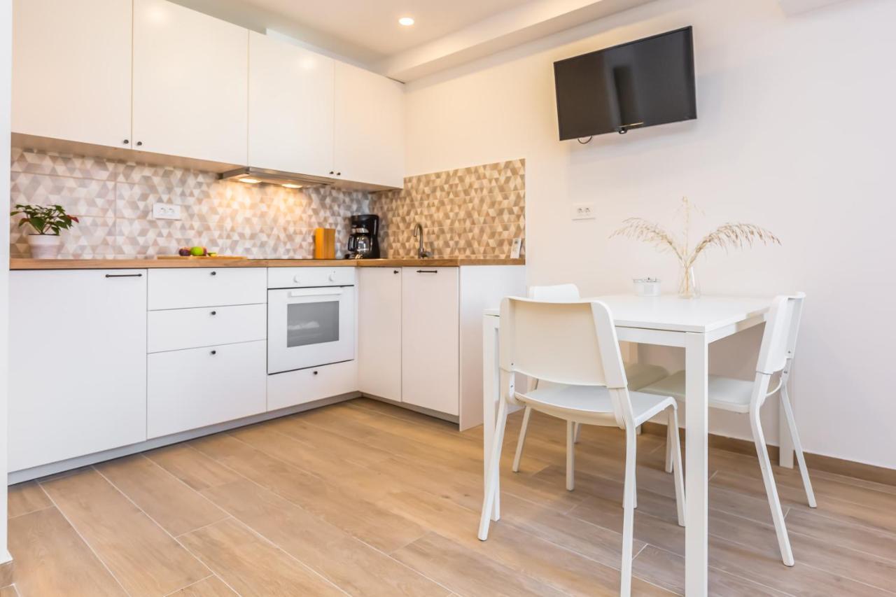 Apartment Adris *